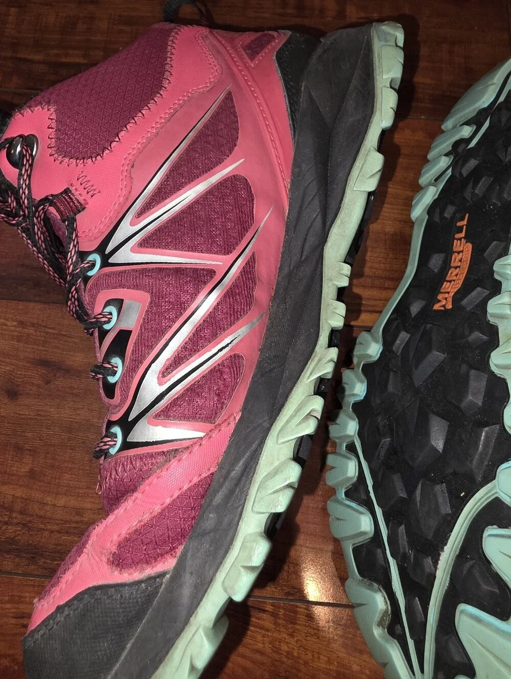 Merrell Women’s Capra Bolt Mid Hiking Shoes